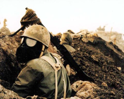 De Irak-Iranoorlog (1980-1988) - Iraanse strijder met gasmasker